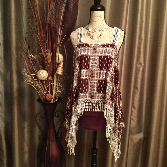 Beautiful & Unique Asymmetrical Top - Picture 2 of 8